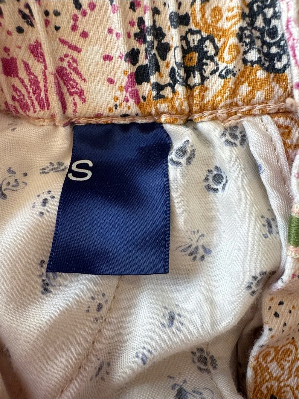 Pilcro Anthropologie Scrunchie Shorts - High-Waist 100% Cotton Floral Jean Short - Picture 8 of 12